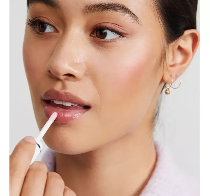 NIVEA Caring Lip Oil pielęgnujący olejek do ust Clear Glow 5,5 ml
