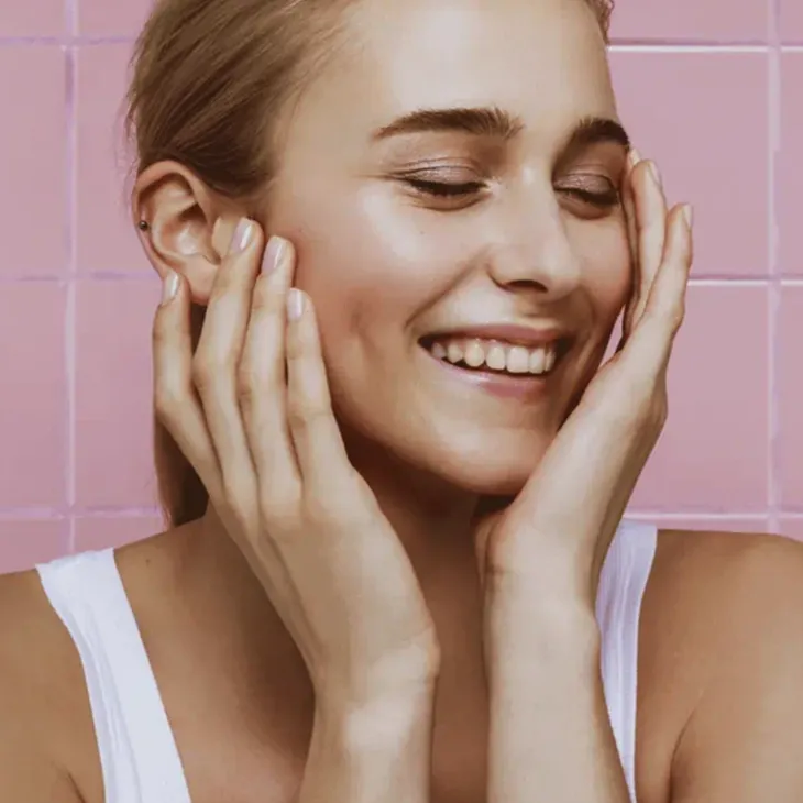 NIVEA Caring mleczko oczyszczające pielęgnujące do cery suchej i wrażliwej 200 ml