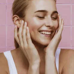 NIVEA Caring mleczko oczyszczające pielęgnujące do cery suchej i wrażliwej 200 ml
