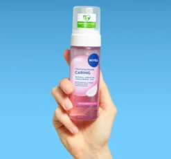 NIVEA Caring pielęgnująca pianka do oczyszczania twarzy 150 ml