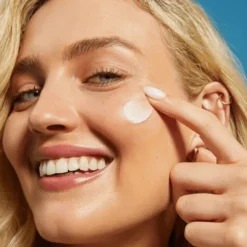 NIVEA Cellular Epigenetics odmładzające serum pod oczy z Epicelline Cryo-Technologia 15 ml