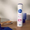 NIVEA Fresh Flower 0% soli aluminium antyperspirant w sprayu dla kobiet 150 ml