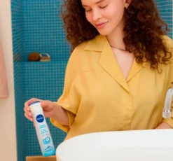 NIVEA Fresh Natural dezodorant w sprayu dla kobiet 250 ml