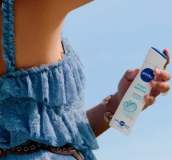 NIVEA Fresh Natural dezodorant w sprayu dla kobiet 250 ml