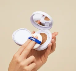 NIVEA Hyaluron Cellular Filler podkład w kompakcie SPF15 02 Mittel 15 g