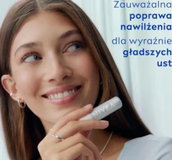 NIVEA Hyaluron Lip Moisture Plus nawilżający balsam do ust w sztyfcie 5,2 g