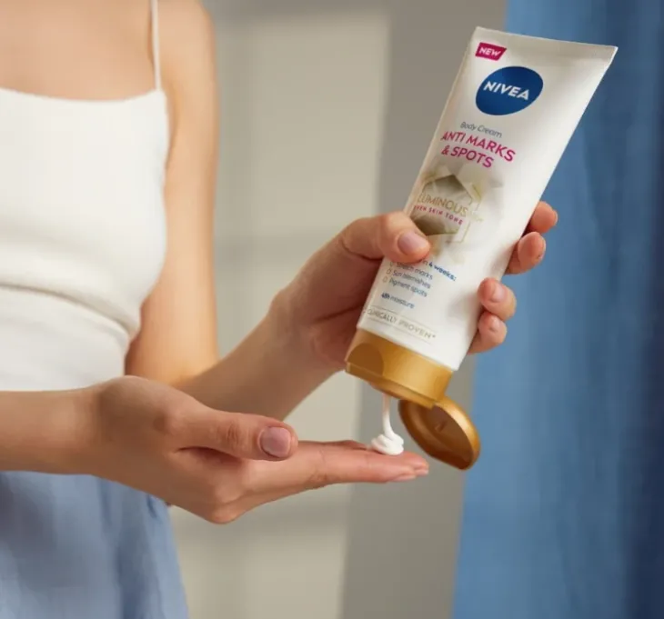 NIVEA Luminous630 krem do ciała przeciw rozstępom 200 ml