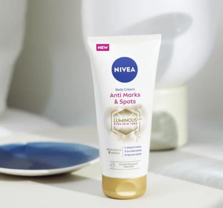 NIVEA Luminous630 krem do ciała przeciw rozstępom 200 ml