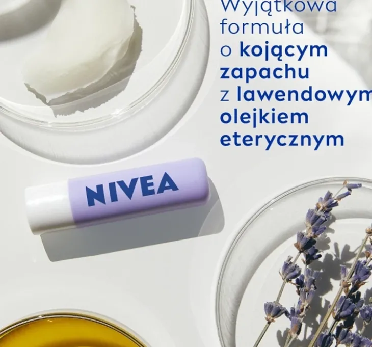 NIVEA pielęgnująca nocna pomadka do ust Overnight Care 4,8 g