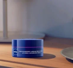 NIVEA Przeciwzmarszczkowy + Modelujący 2 pack krem na dzień SPF30 65+ 50 ml + krem na noc 50 ml