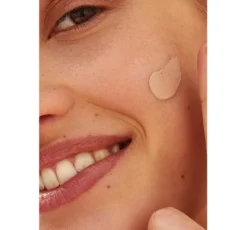 NIVEA Vital BB krem tonujący do skóry dojrzałej SPF15 odcień naturalny 50 ml