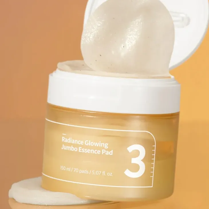 Numbuzin No.3 Radiance Glowing Jumbo Essence Pad rozświetlające płatki do twarzy 70 sztuk