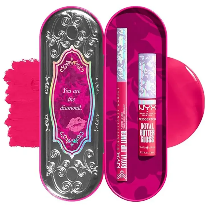 NYX Professional Makeup Bridgerton Royal Treasures Lip Kit 03 zestaw do makijażu ust błyszczyk Royal Butter Gloss Summer Fruit 8 ml + konturówka Royal Lip Liner Rumour Has It 0,33 g