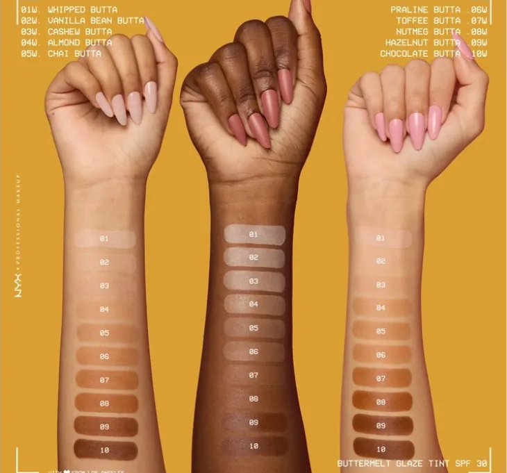 NYX Professional Makeup Buttermelt Glaze podkład w kremie SPF30 06 Praline Butta 30 ml