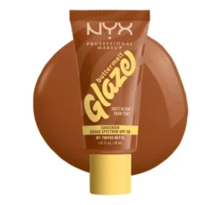 NYX Professional Makeup Buttermelt Glaze podkład w kremie SPF30 07 Toffee Butta 30 ml