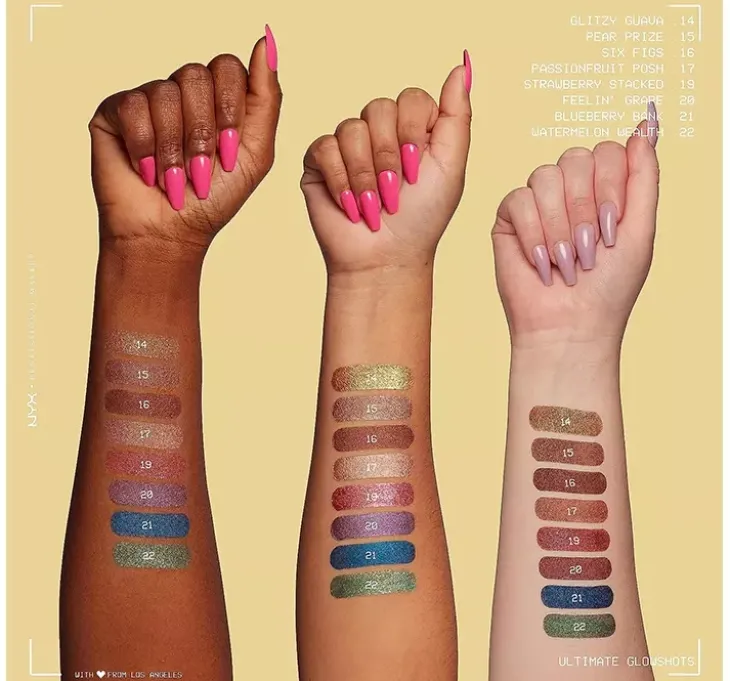 NYX Professional Makeup Glow Shots błyszczący cień do powiek 19 Strawberry Stacked 7,5 ml