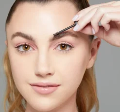 NYX Professional Makeup The Brow Glue Instant Brow Styler żel do stylizacji brwi 01 Transparent 5 g