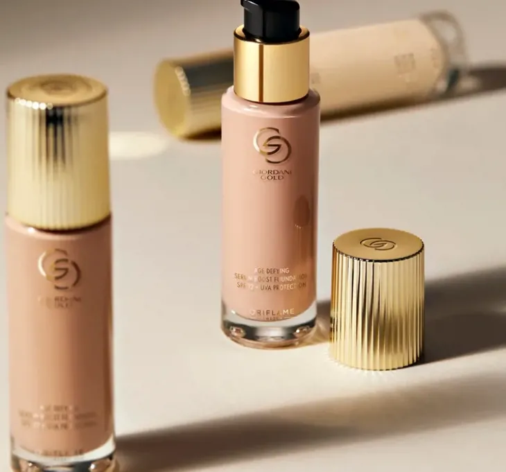 Oriflame Giordani Gold Age Defying SPF12 podkład z serum Light Beige Neutral 30ml