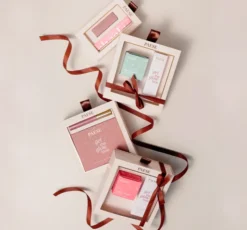 Paese Cheeky Nude Look zestaw prezentowy do makijażu tusz do rzęs Cheeky Mascara 9 ml + pomadka do ust NUDElightful 400 4,5 g