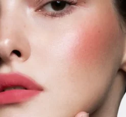 Pastel Full Bloom Lip & Blush pomadka i róż w płynie 81 Dare 4,8 ml