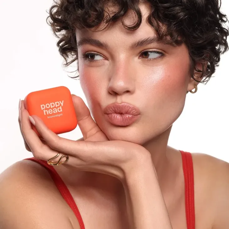 Poppy Head Bouncelight kremowy rozświetlacz do twarzy 01 Bubbly 3,1 g