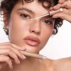 Poppy Head Eyece Cream rozświetlająco-korygujący korektor pod oczy 02 Beige Freeze 4,5 g