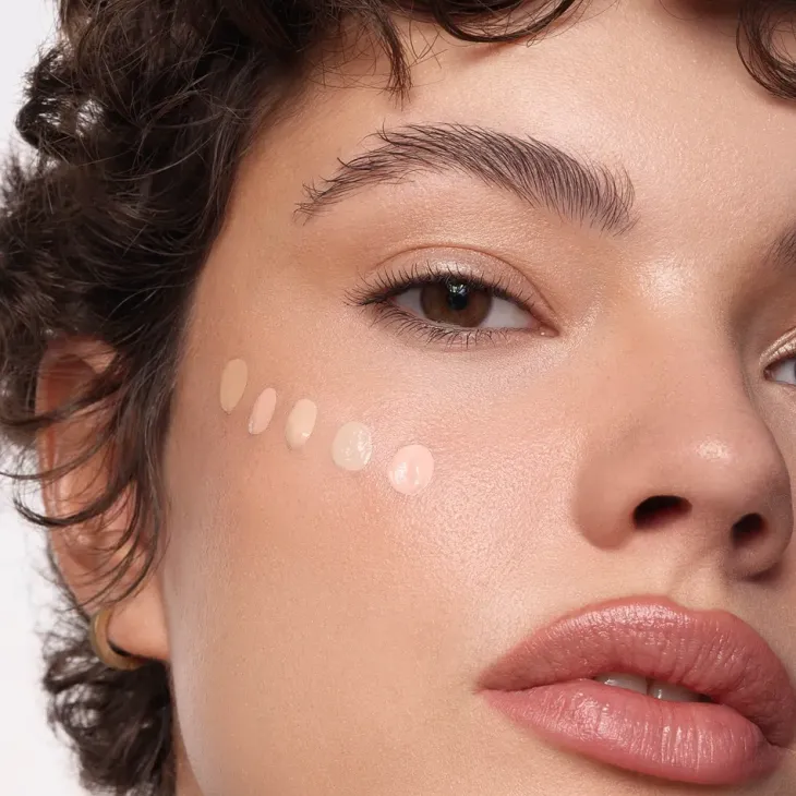 Poppy Head Eyece Cream rozświetlająco-korygujący korektor pod oczy 02 Beige Freeze 4,5 g