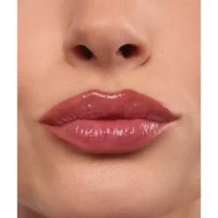 Poppy Head Juicy Pen olejek do ust z półtransparentnym kolorem i ultra-mokrym połyskiem 03 Cherry Coke 2,5 g