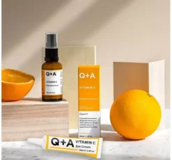 Q+A Rozświetlające serum do twarzy z witaminą C 30ml