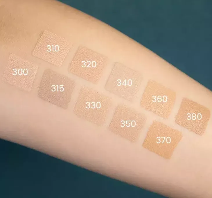 Revlon ColorStay podkład cera tłusta Ivory 110
