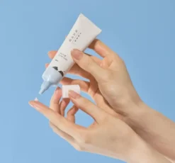 Round Lab 1025 Dokdo Eye Cream nawilżający krem pod oczy 30 ml