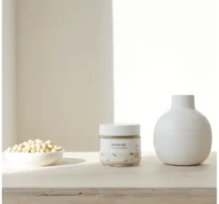Round LAB Soybean Nourishing Cream regenerująco-odżywczy krem do twarzy z wyciągiem z czarnej soi i ceramidami 80 ml