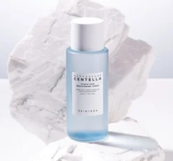 Skin1004 Madagascar Centella Hyalu-Cica rozjaśniający tonik do twarzy 30 ml