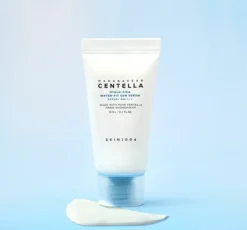 SKIN1004 Madagascar Centella Hyalu-Cica Water-Fit Sun Serum SPF50+ krem ochronny do twarzy 15ml