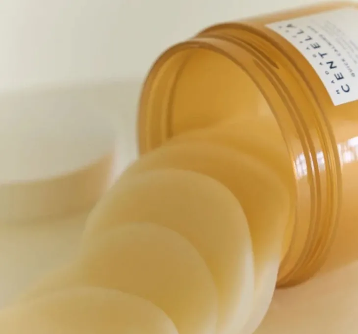 Skin1004 Madagascar Centella odświeżające płatki z ekstraktem z wąkroty azjatyckiej 70 sztuk