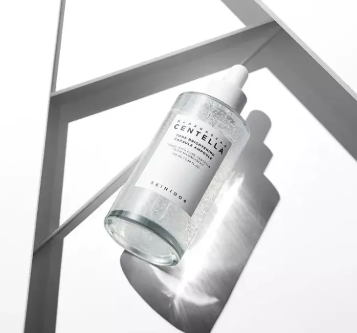Skin1004 Madagascar Centella Tone Brightening Capsule Ampoule serum do twarzy 30ml