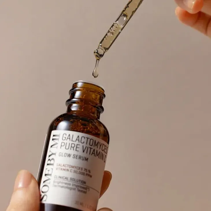 Some By Mi Galactomyces Pure Vitamin C Glow Serum rozjaśniające serum do twarzy z witaminą C 30 ml