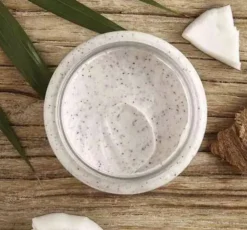 The Body Shop Coconut peeling do ciała 240 ml