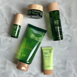 The Saem Jeju Fresh Aloe Soothing Gel 99% wegański żel aloesowy do twarzy i ciała w tubie 300 ml
