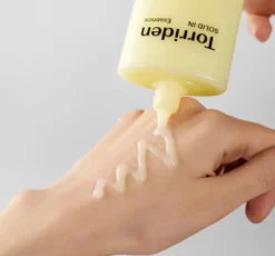 Torriden Solid In nawilżająca esencja do twarzy z ceramidami 100ml