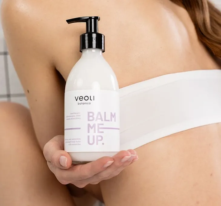 Veoli Botanica Balm Me Up nawilżająco-odbudowujący lekki balsam ceramidowy do ciała 290 ml