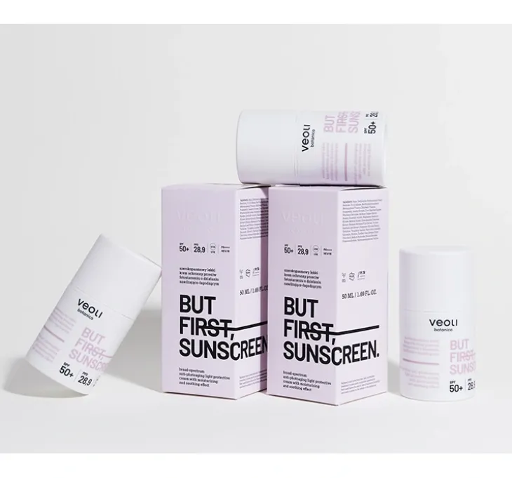 Veoli Botanica But First Sunscreen lekki krem ochronny przeciw fotostarzeniu SPF 50+ 50 ml