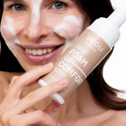 Veoli Botanica Foam Of Comfort nawilżająca pianka do mycia twarzy 150 ml