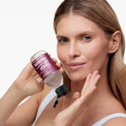 Veoli Botanica Touch Of Passion rozświetlająco-odżywczy tonik do twarzy 150 ml