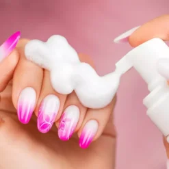 Victoria Vynn Senso Love Me perfumowana pianka do oczyszczania dłoni po manicure 200 ml