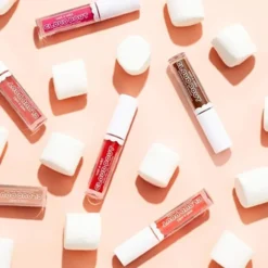 Wet n Wild Cloud Pout Marshmallow Lip Mousse pomadka do ust Girl, You're Whipped 3 ml
