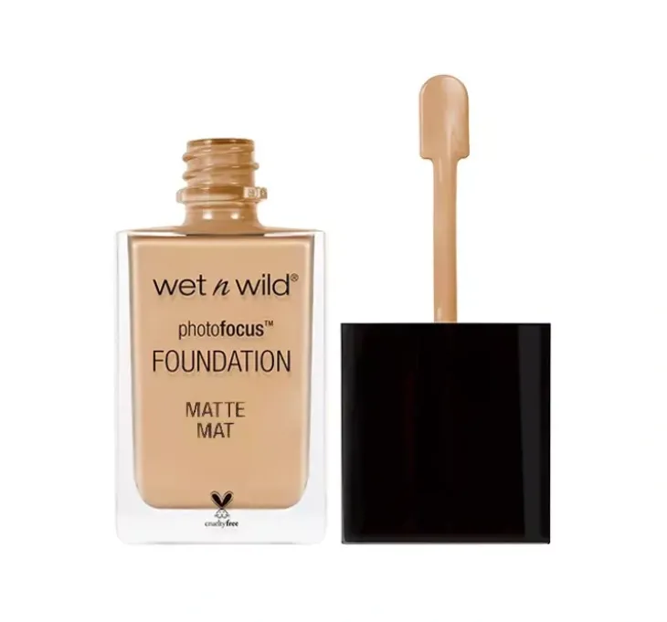Wet n Wild Photo Focus podkład do twarzy Golden Beige 30 ml