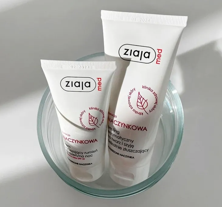Ziaja Med Kuracja Naczynkowa peeling enzymatyczny do twarzy i szyi na rozszerzone naczynka 75 ml